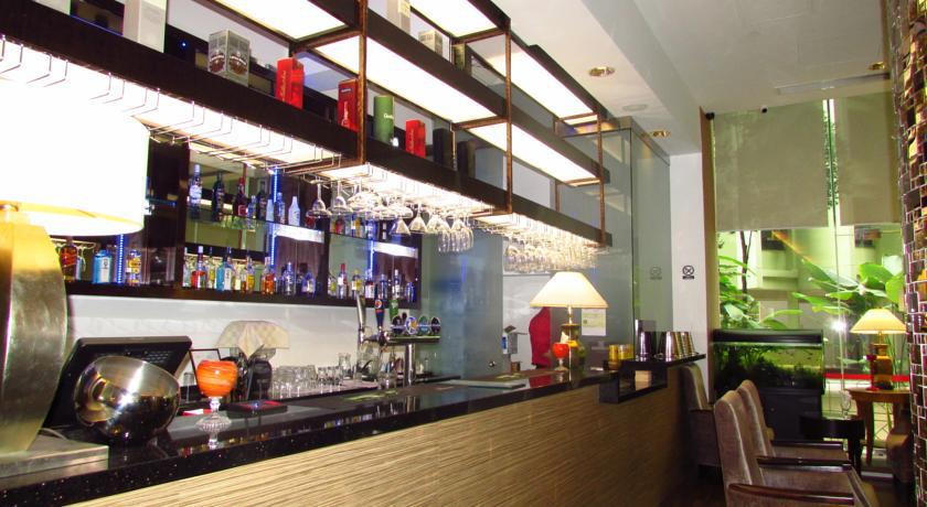 Hilton Garden Inn Singapore Serangoon  Bagian luar foto